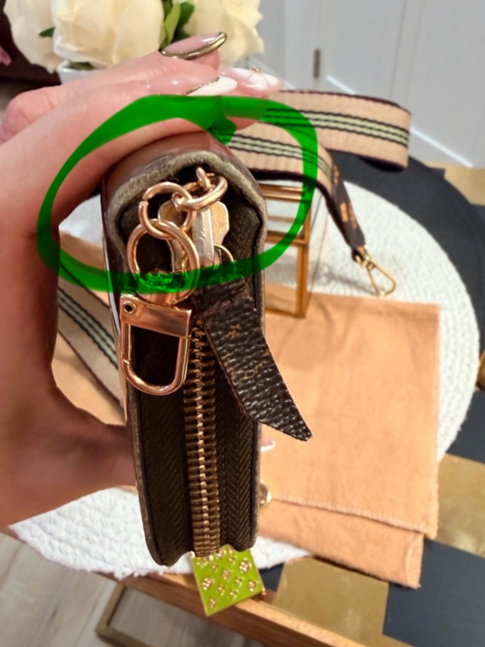 LV Monogram Vernis Zippy Wallet - Bronze, Bag Strap & Charm, Rose de Vents EDP - Picture 8 of 16